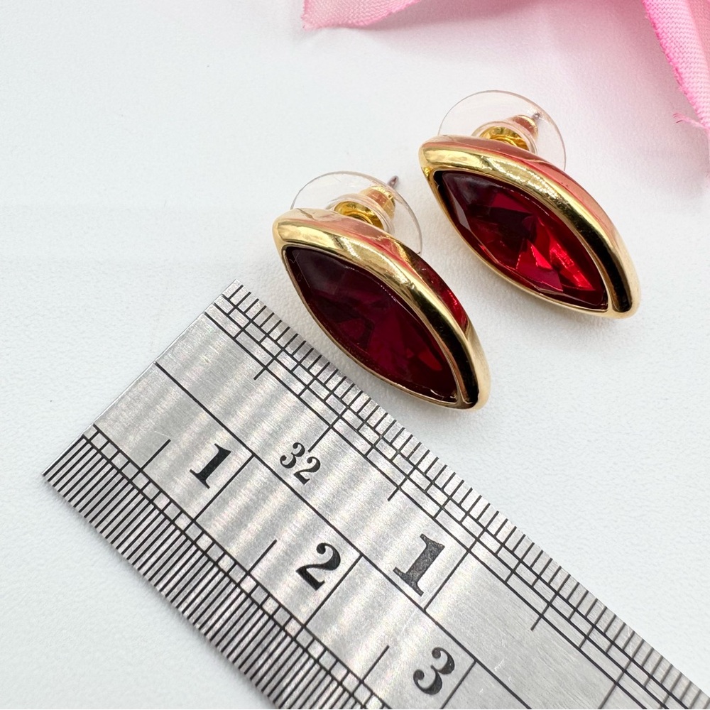 Vintage Red Navette Rhinestone Stud Earrings Gold Tone Bezel Valentine Signed - Picture 8 of 11